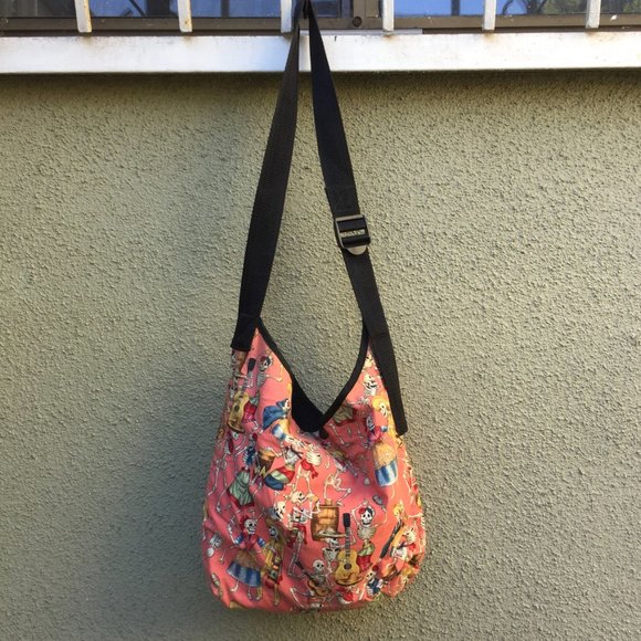 Skeleton Print Shoulder Bag - Picture 4 of 6